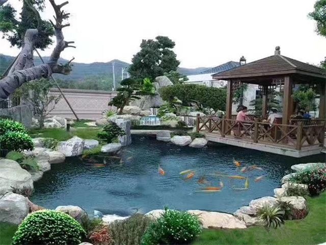 博尔塔拉庭院鱼池假山设计